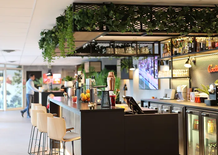 Ibis Отель Обена