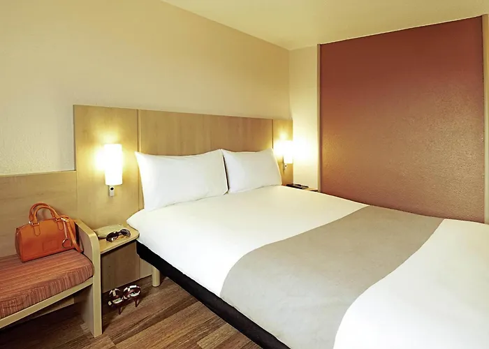 Ibis Обена