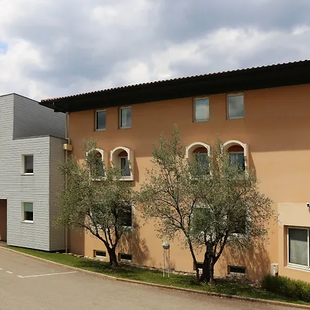 Ibis 3*