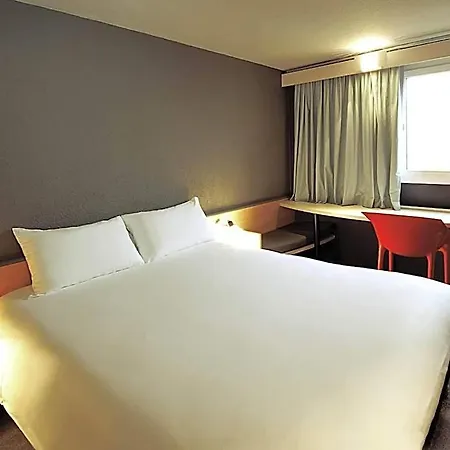 Ibis Hotel 3*