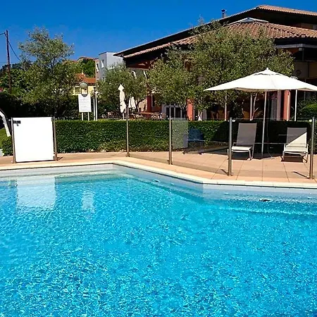 Ibis 3*