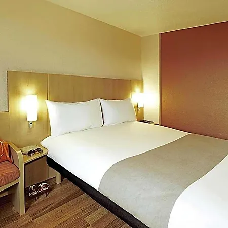 Отель Ibis 3*