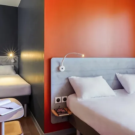 Ibis Hotel 3*